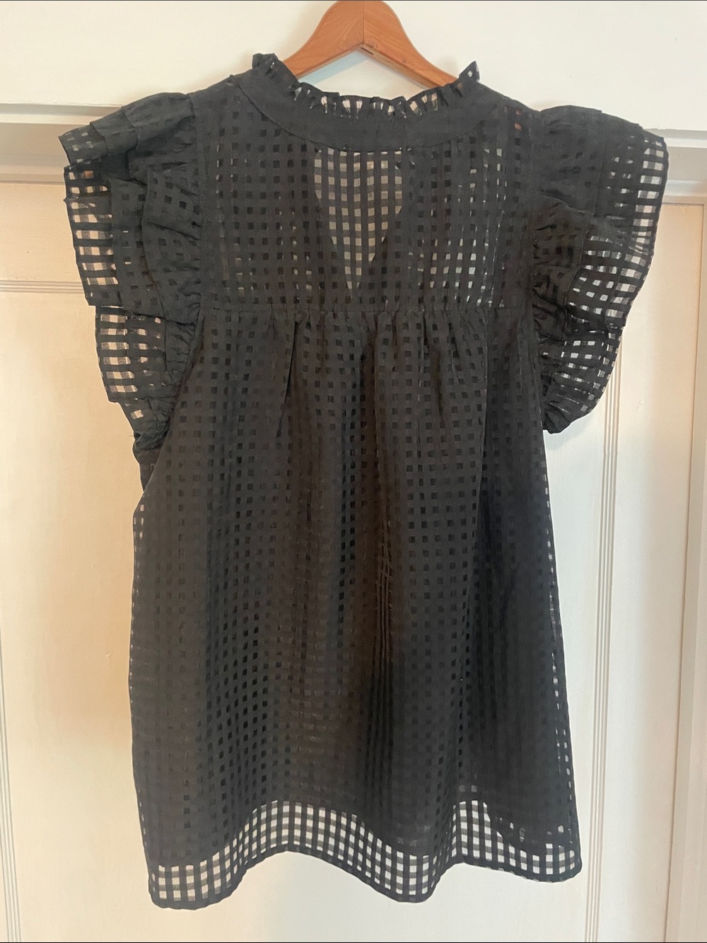 Entro Box Ruffle Sleeve Top Size Large - Picture 4 of 10